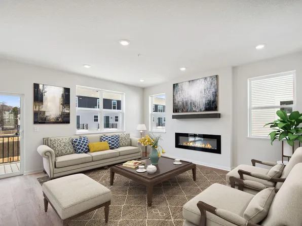 8611 London Cir NE Unit D, Blaine, MN 55449