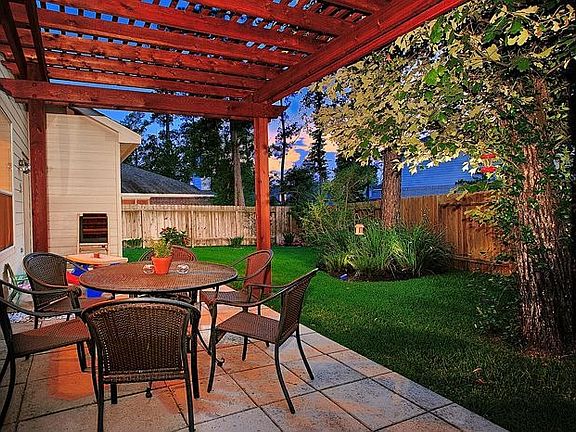 4th image of 15 Ebony Oaks Pl