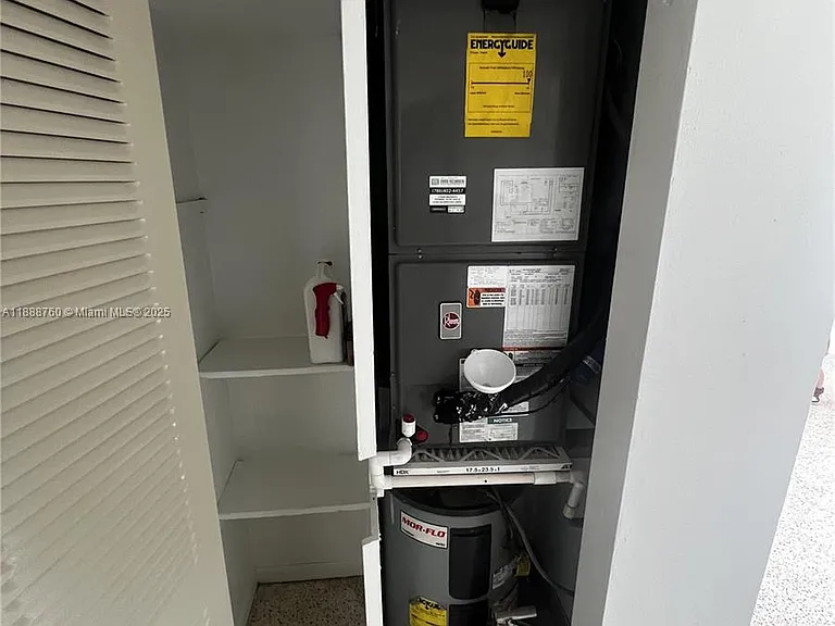 619 SW 11th Ave #2 — Photo 3