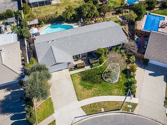 3rd image of 6415 Orangewood Dr