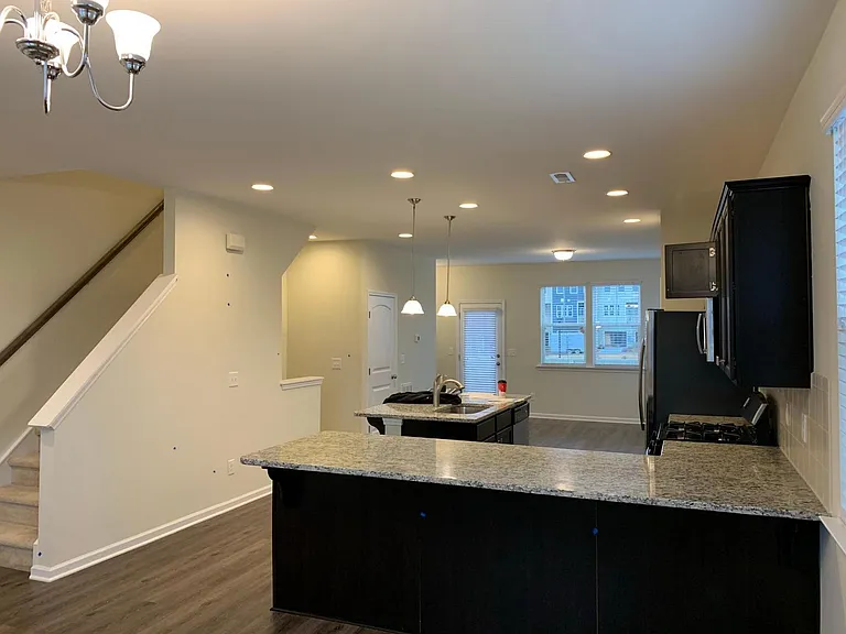 5310 Beckom St — Photo 10