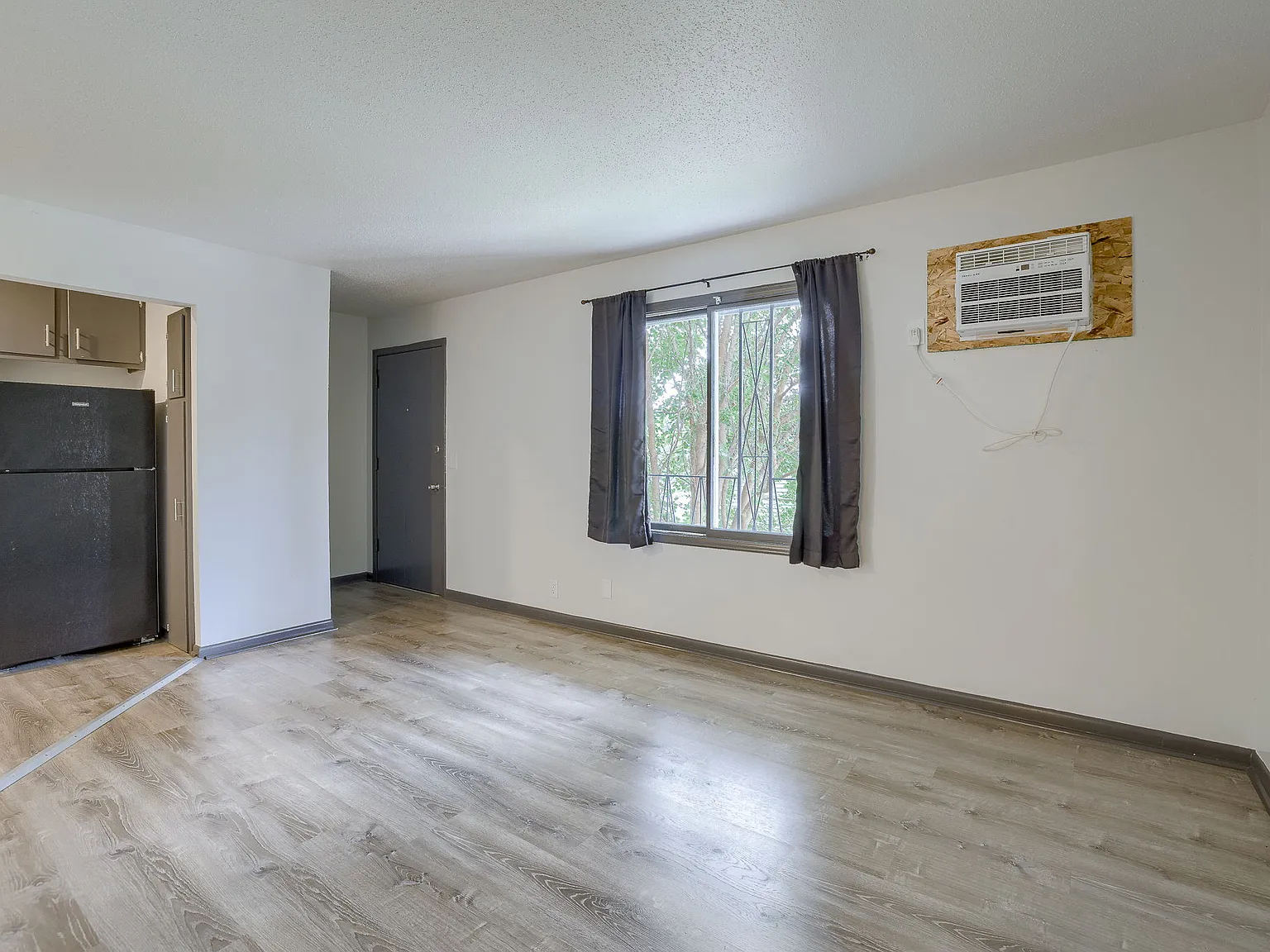 4513 Lafayette Avenue - 5 — Photo 3