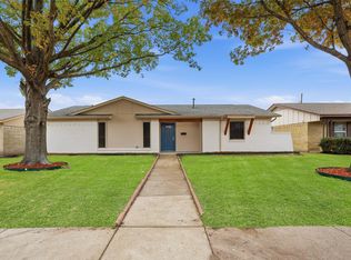 1023 Chappell Dr, Mesquite, TX 75149