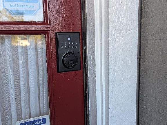 Electronic lock