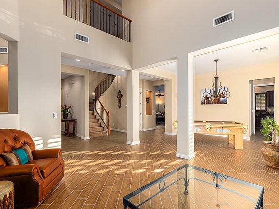 3rd image of 5015 E Lucia Dr