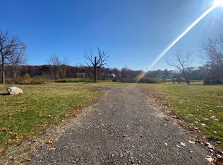 22883 Meridian Rd, Grosse Ile, MI 48138