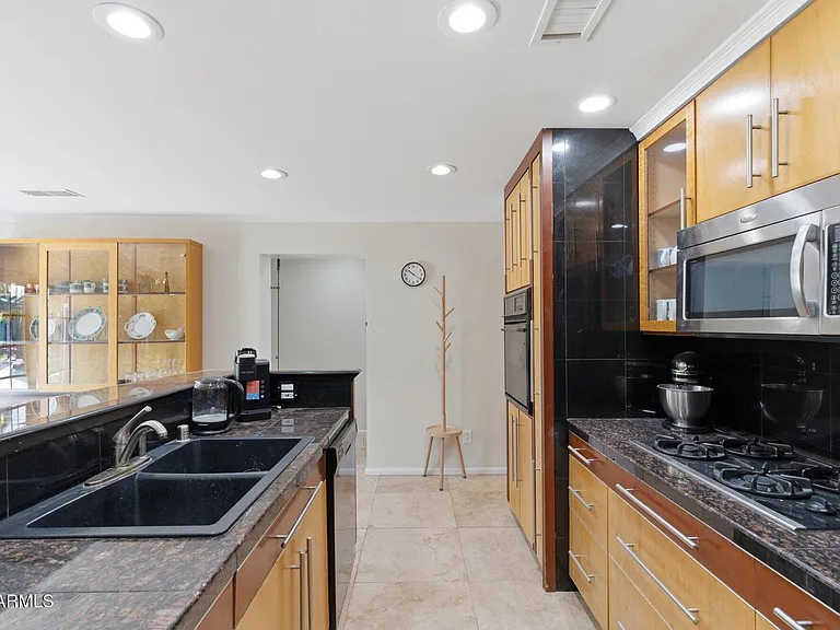 4613 E Vernon Ave — Photo 7