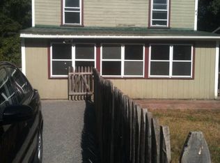 17 Turner St, Lake Pleasant, MA 01347