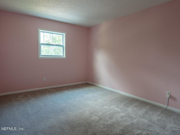 4th image of 603 ARLINGTON Place