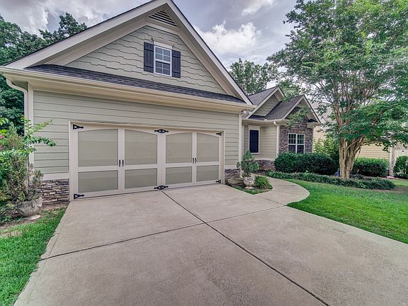 3rd image of 9994 Village South Dr