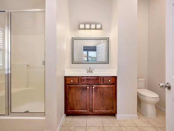 4th image of 13913 Gallant Fox Ct