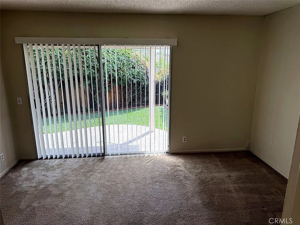 2 bed, 1420 sqft, $3,400 — Photo 4