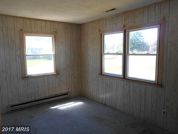 3rd image of 112 Linthicum Dr