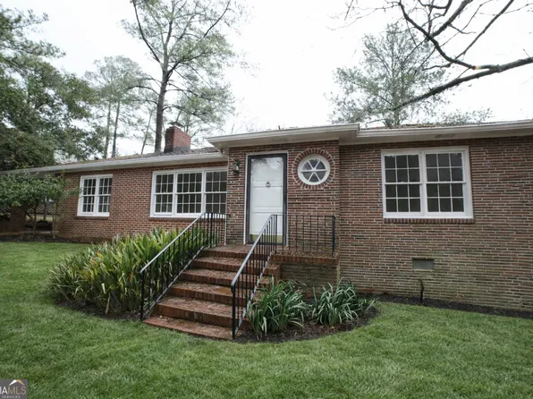 1825 Waverland Cir, Macon, GA 31211