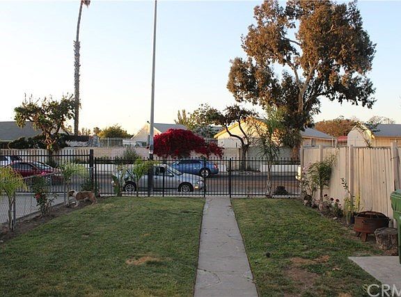5th image of 1824 E 104th St