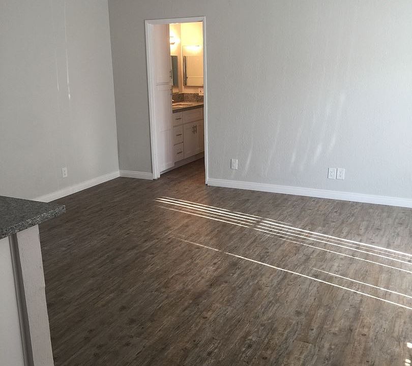 1st image of 3511 42nd St APT 05
