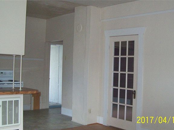 5th image of 270 N D St