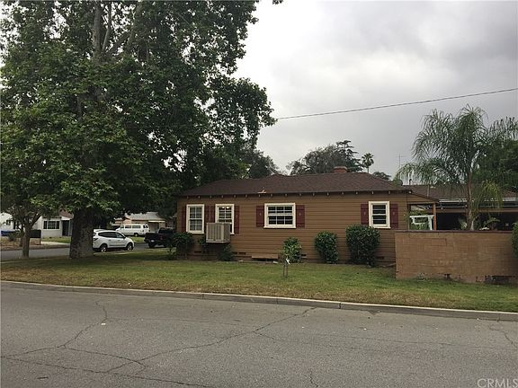 3rd image of 2596 Lincoln Dr