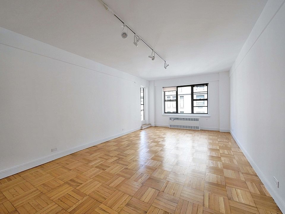 1st image of 110 E End Ave APT 10E