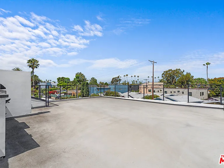656 California Ave — Photo 30