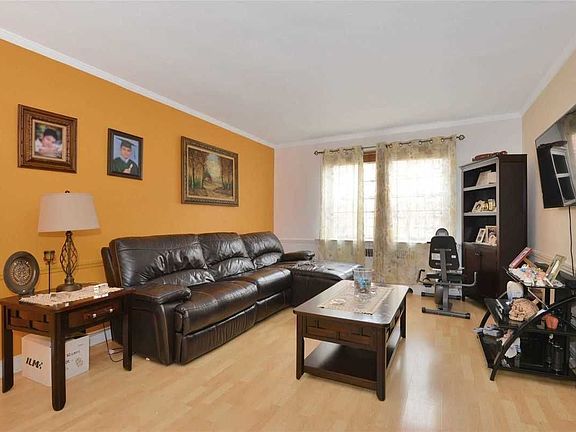 5th image of 147-15 Roosevelt Ave #B