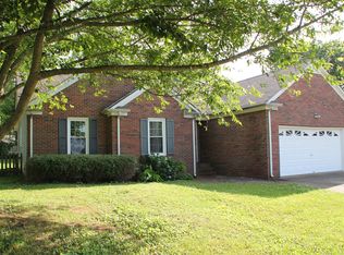 104 Ridgewood Ct, Columbia, TN 38401