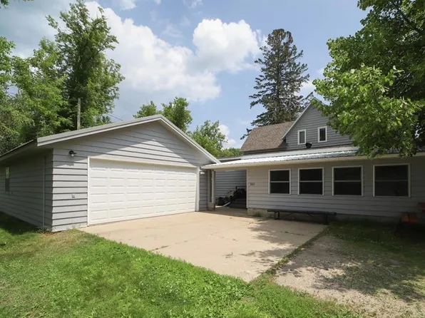 303 Jefferson Ave N, Sebeka, MN 56477