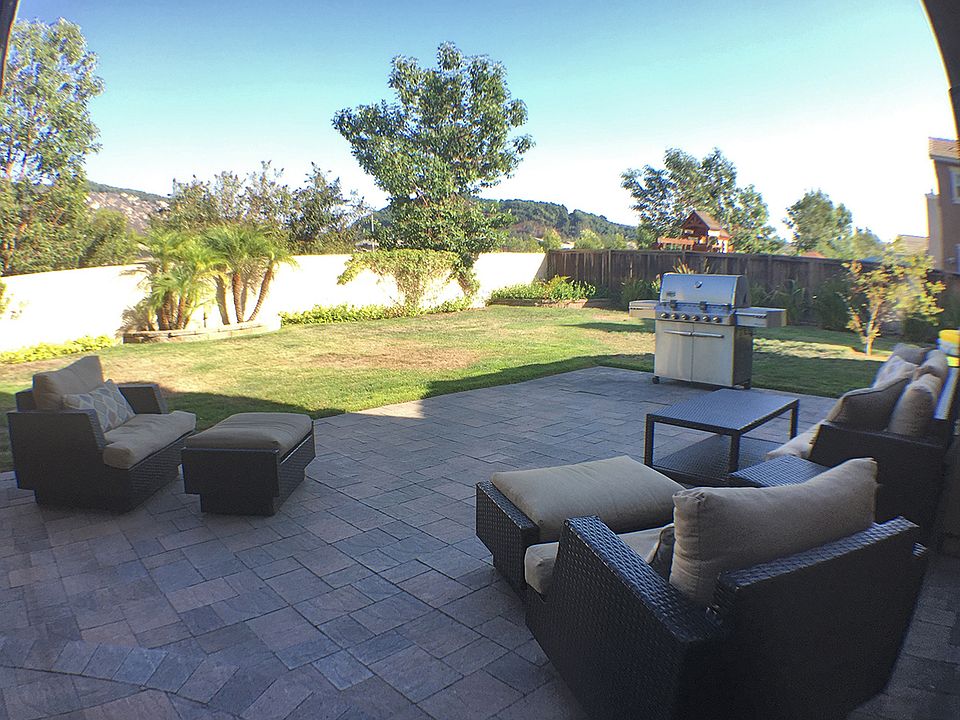 1st image of 3095 Burnet Dr
