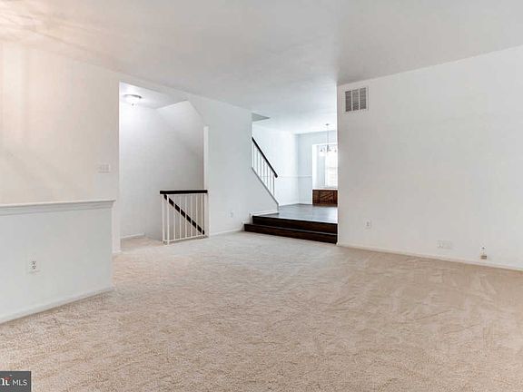 5th image of 13613 Wildflower Ln