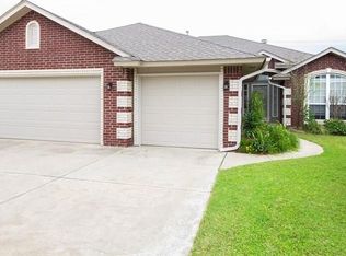15928 Vicki Dr, Oklahoma City, OK 73170