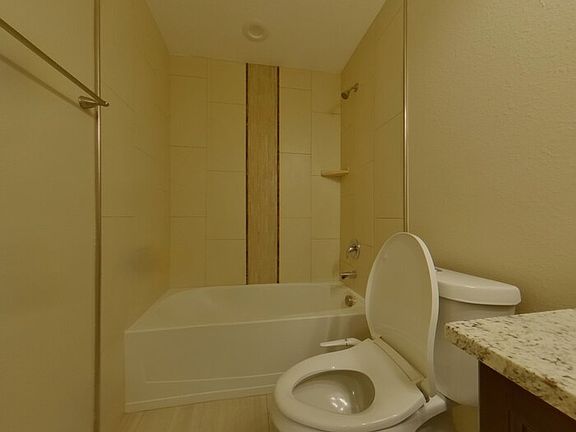 4th image of 288 Elm Ct