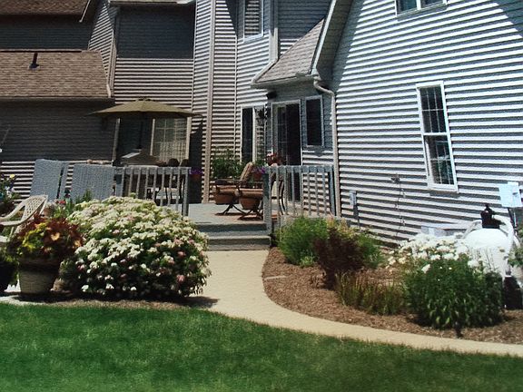 2nd image of 885 Red Oak Dr