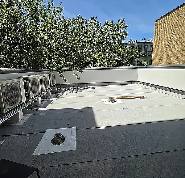 313 Linden St #2R — Photo 8