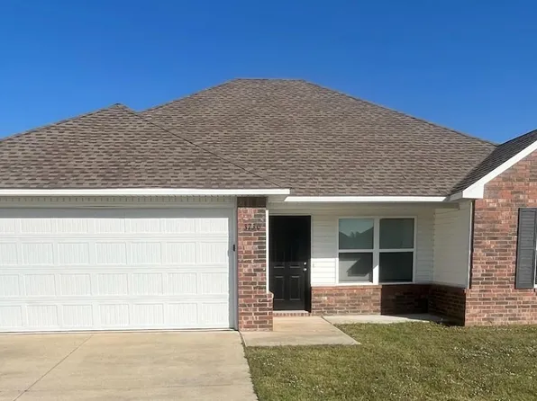 3730 Churchill Dr, Jonesboro, AR 72404