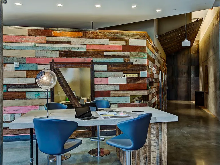 Lobby with common area seating