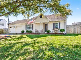 1217 Handel Dr, Virginia Beach, VA 23454