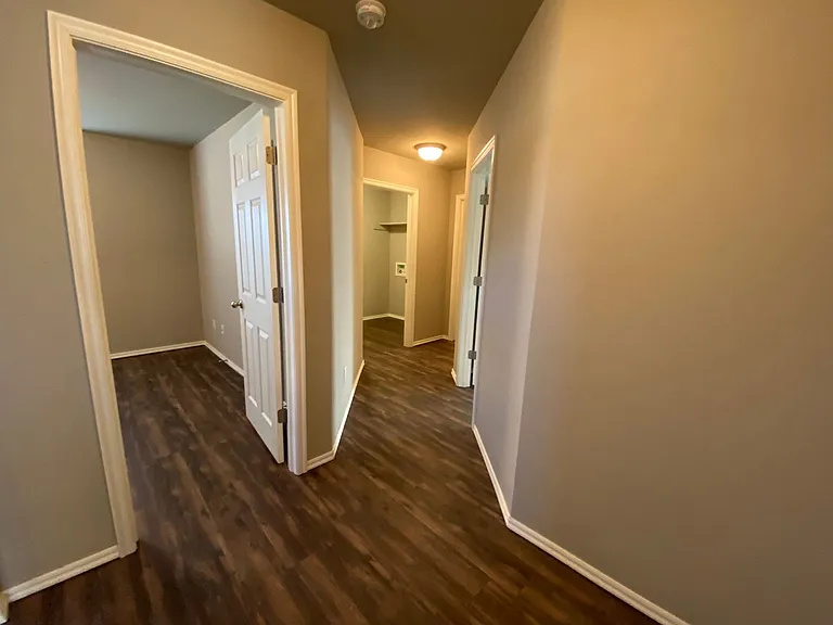 4517 Hunter Blvd — Photo 24