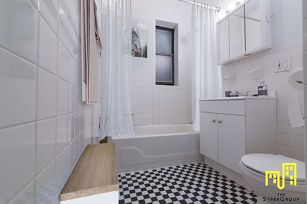 Rented by The Syper Group | media 12