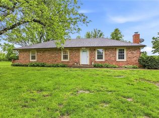 33701 E 275th St, Garden City, MO 64747