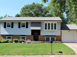 1802 Hoover Dr, Normal, IL 61761