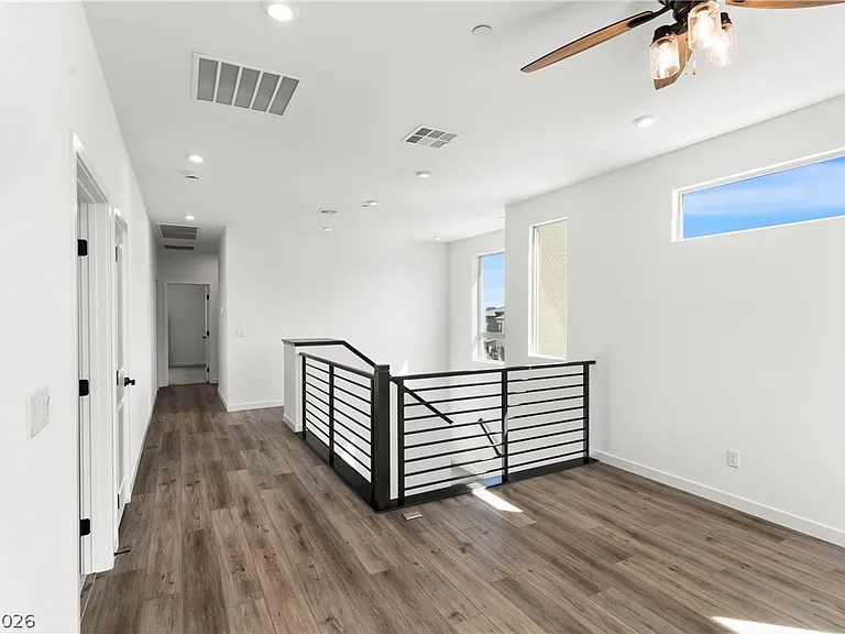 633 Infinity Ridge St — Photo 16