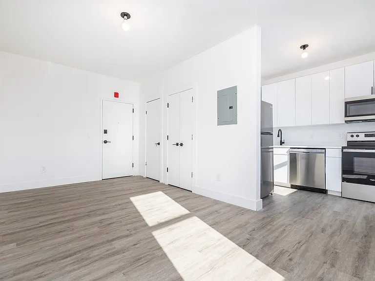 1252 Main St #2B — Photo 5