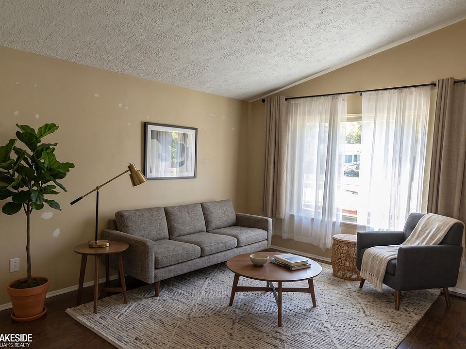 49234 Michelle Ann Dr, photo 3