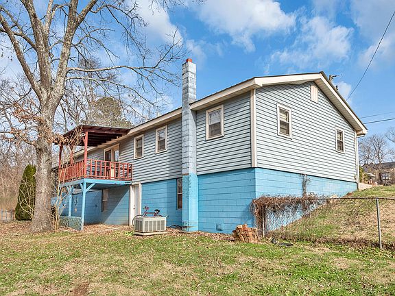4th image of 1005 Harrison Ave NW