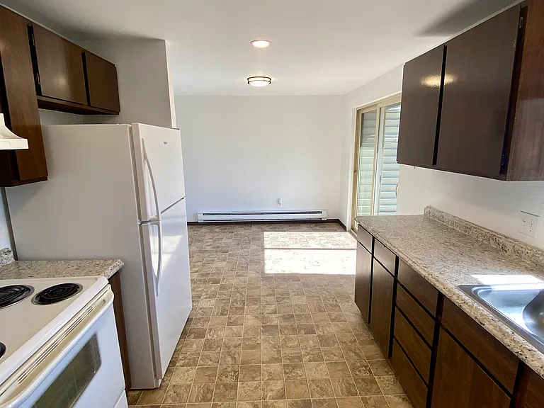 306 Leslie Way #A — Photo 9