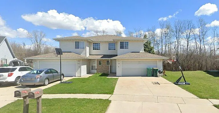 1104 Heritage Ct — Photo 12