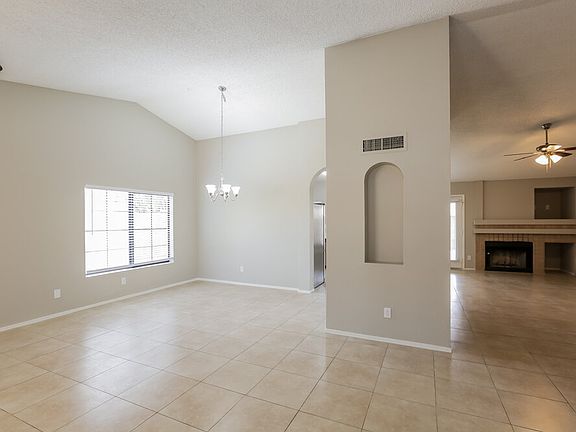 4th image of 7709 W Redfield Rd