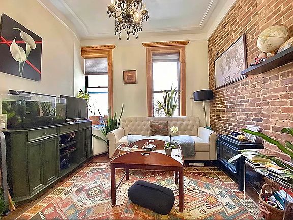 4th image of 71 W 71st St #4F