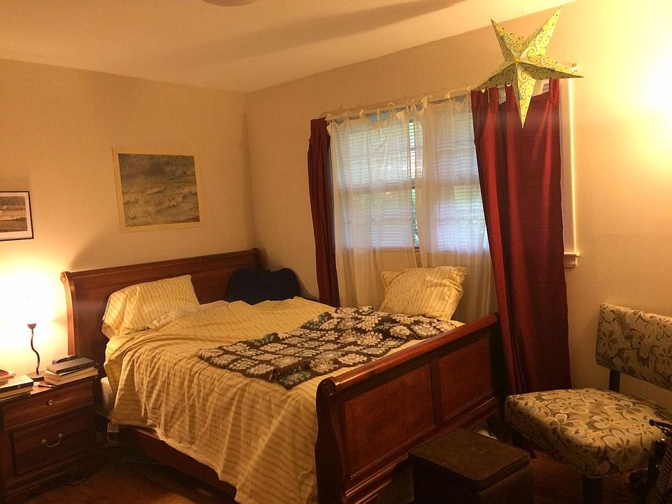 1st image of 223 Valley Park Dr