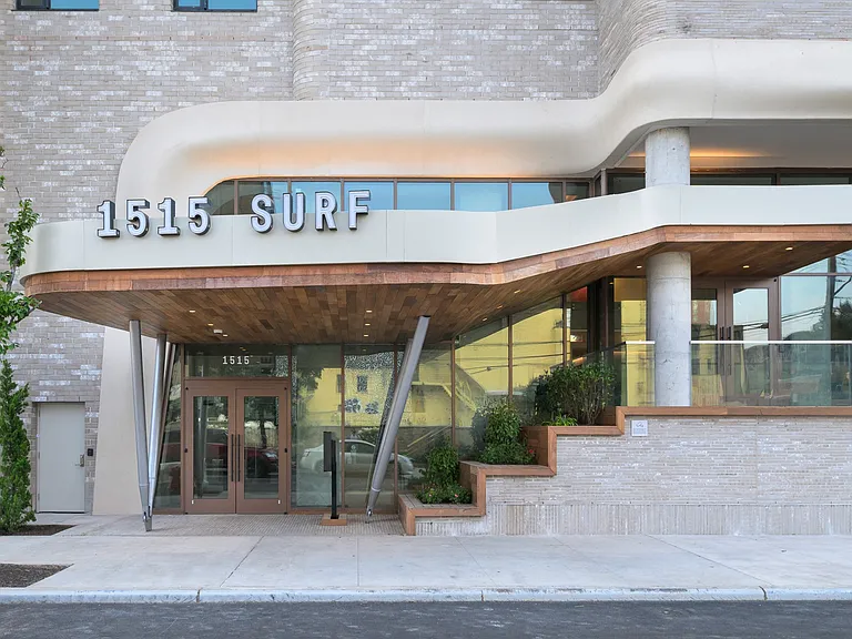 1515 Surf — Photo 16